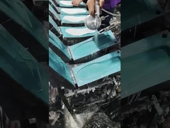 Proces produkcji środka uwalniającego do wkładki jest sfotografowany w chińskiej fabryce